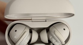 Used
													Bose QuietComfort Earbuds (2020) - Soapstone, photo 2 of 4