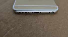 Fair
													Apple iPhone 6S Plus - Unlocked, Gold, 32 GB, A1687, photo 3 of 6