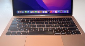 Fair
													MacBook Air 2019 - 13" - I5, Gold, 256 GB, 8 GB, photo 3 of 8