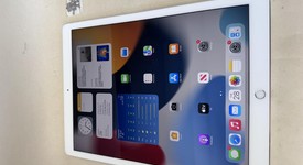 Good
													Apple iPad Pro 12.9" 2nd Gen 2017 - Unlocked, Silver, 256 GB, photo 4 of 8