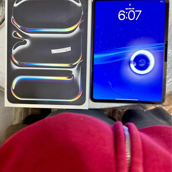 Apple iPad Pro 11 inch (M4) 2024 - Wi-Fi, 256 GB, Black, 8 GB, A2836, Standard Glass