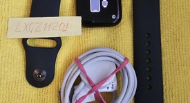 Good
													Apple Watch SE 2nd Gen 40mm - Midnight, A2722 - GPS, Aluminum, photo 2 of 15