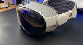 Mint
													Apple Vision Pro - 256 GB, photo 2 of 13