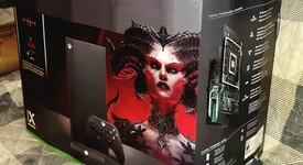 Mint
													Xbox Series X (2020) - Black, 1 TB, standard, photo 2 of 8