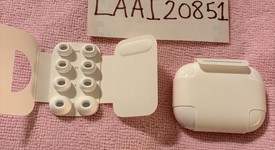 Used
													Apple AirPods Pro 3, photo 2 of 6