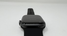 Fair
													Apple Watch Series 4 40mm - Unlocked, Gray, A1975 - Cellular, Aluminum, photo 4 of 6