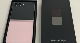 Good
													Samsung Galaxy Z Flip5 - Unlocked, Lavender, 256 GB, 8 GB, SM-F731U1, photo 2 of 5