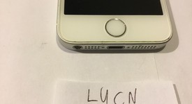 Good
													Apple iPhone SE 1st Gen 2016 - AT&T, Silver, 16 GB, A1662, photo 3 of 14