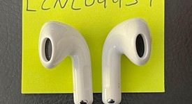 Used
													Apple AirPods 4th Gen - Standard, photo 4 of 5