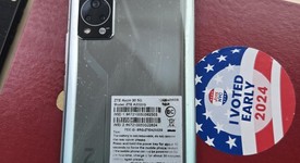Good
													ZTE Axon 30 5G - Unlocked, Aqua, 256 GB, 12 GB, photo 6 of 6