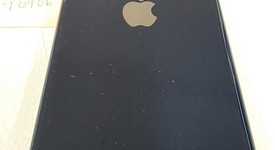 Good
													Apple iPhone SE 3rd Gen 2022 - Unlocked, Midnight, 128 GB, A2595, photo 4 of 7