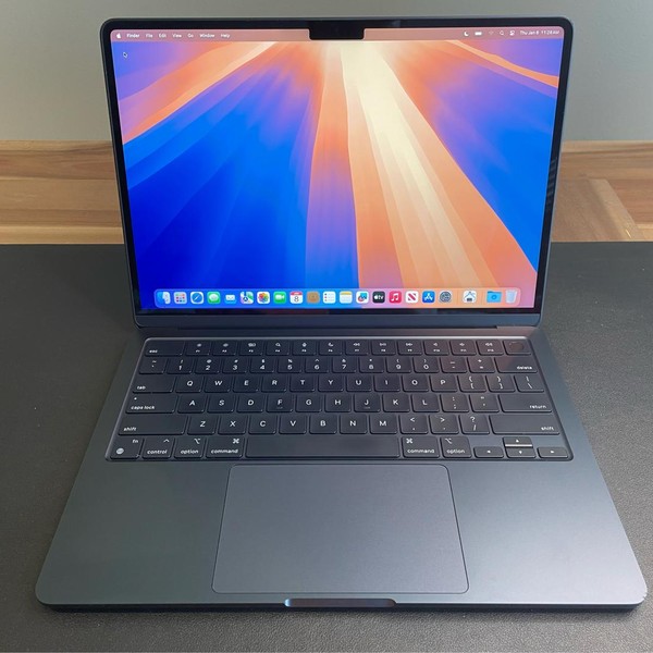 MacBook Air 2022 (M2) - 13 inch - 256 GB, Midnight, 8 GB, Apple M2
