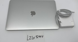 Good
													MacBook Pro 2017 (No Touch Bar) - 13" - I5, Silver, 256 GB, 8 GB, photo 2 of 8