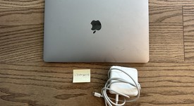 Good
													MacBook Pro 2017 (No Touch Bar) - 13" - I5, Gray, 128 GB, 8 GB, photo 1 of 7