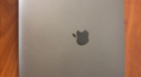 Good
													MacBook Pro 2018 (With Touch Bar) - 15" - I7, Silver, 256 GB, 16 GB, photo 1 of 5