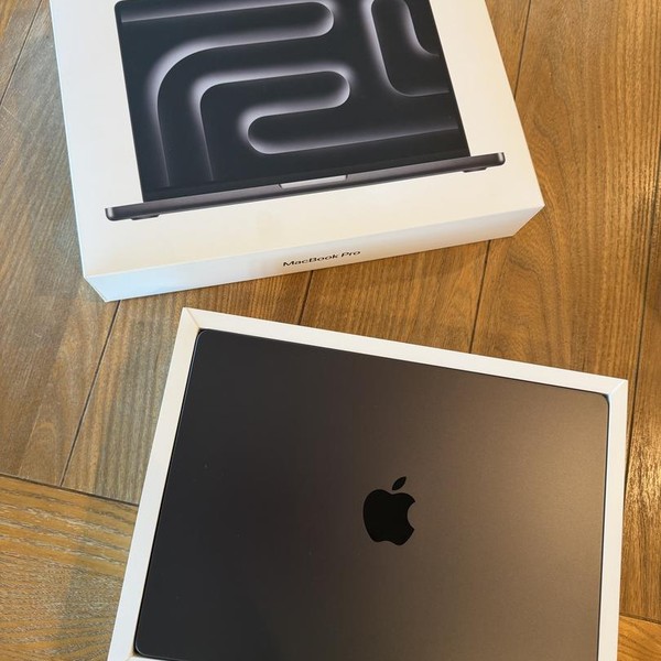 MacBook Pro 2026 - 14 inch (M5) - 1 TB, Space Black, 24 GB, Apple M5 Pro 15-core (16-core GPU), Standard Display