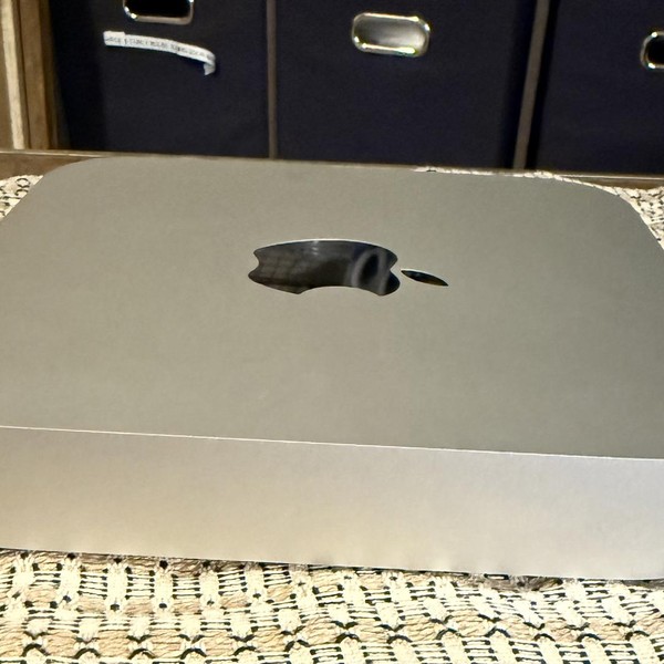 Mac mini 2023 - 256 GB, 8 GB, Apple M2, 1 Gigabit Ethernet
