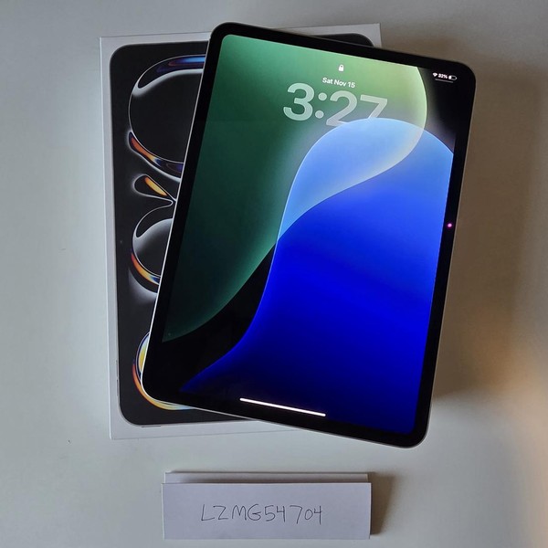 Apple iPad Pro 11 inch (M4) 2024 - Wi-Fi, 256 GB, Silver, 8 GB, A2836, Standard Glass