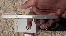 Mint
													Oppo Find X9 Pro - Unlocked Non-US, Silk White, 512 GB, 16 GB, photo 4 of 7