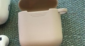 Used
													Apple AirPods 2nd Gen - Wireless Case, photo 5 of 12