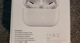 New
													Apple AirPods Pro 1st Gen - Wireless Case, photo 3 of 7