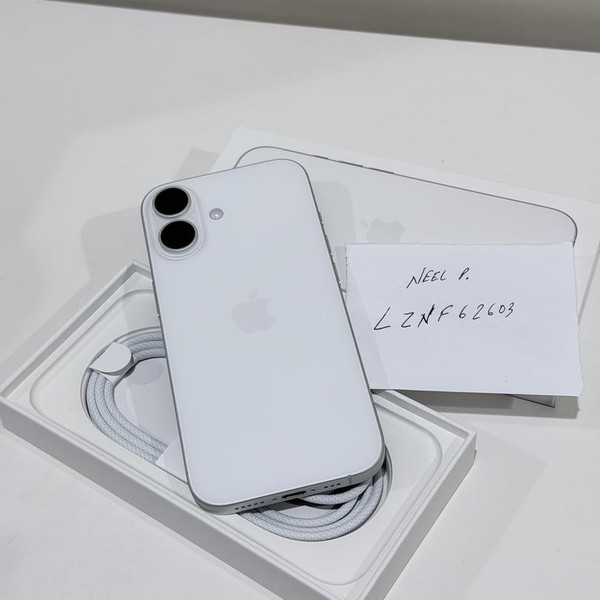 Apple iPhone 17 - Unlocked, 256 GB, White, A3258