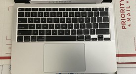 Good
													MacBook Air 2020 - 13" - I3, Silver, 256 GB, 8 GB, photo 2 of 10