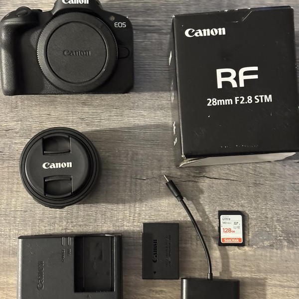 Canon EOS R50 - Black