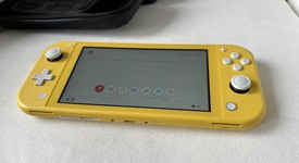 Mint
													Nintendo Switch Lite - Yellow, photo 5 of 10
