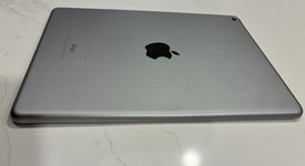 Good
													Apple iPad 5th Gen - Wi-Fi, Gray, 32 GB, A1822, photo 5 of 7