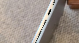 Good
													Apple iPad 6th Gen - Unlocked, Gray, 32 GB, A1954, photo 4 of 5