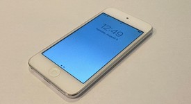 Mint
													Apple iPod Touch 7th Gen - Wi-Fi, Silver, 32 GB, photo 3 of 14