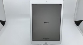 Good
													Apple iPad Pro 9.7" - Unlocked, Silver, 128 GB, A1674, photo 1 of 6