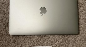 Good
													MacBook Pro 2017 (No Touch Bar) - 13" - I5, Silver, 256 GB, 8 GB, photo 1 of 9