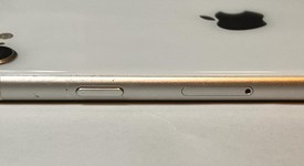 Fair
													Apple iPhone SE 2nd Gen 2020 - Unlocked, White, 64 GB, A2275, photo 3 of 10