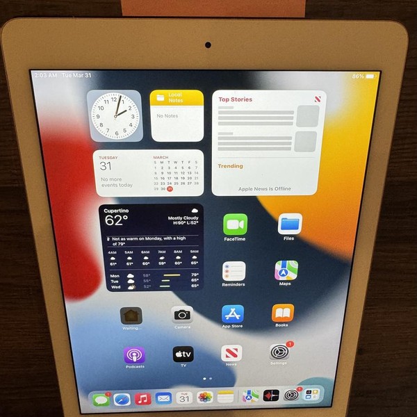 Apple iPad Pro 9.7 inch - Wi-Fi, 32 GB, Rose Gold, A1673