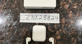 Used
													Apple AirPods 2nd Gen - Lightning Case, photo 1 of 8