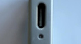 Mint
													Apple iPhone 16e - Unlocked Non-US, White, 128 GB, A3410, photo 5 of 5