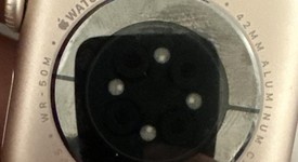 Mint
													Apple Watch Series 10 42mm - Rose Gold, A2997 - GPS, Aluminum, photo 3 of 5