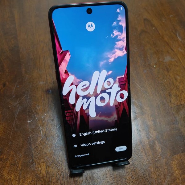 Motorola Razr Ultra (2025) - Unlocked, 512 GB, PANTONE Rio Red, 16 GB