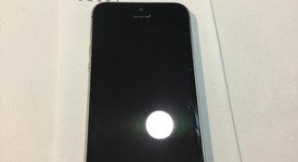 Good
													Apple iPhone SE 1st Gen 2016 - Verizon, Grey, 64 GB, A1662, photo 4 of 10