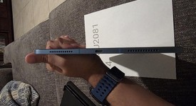 Good
													Apple iPad Air 5th Gen - Unlocked, Blue, 64 GB, A2589, photo 4 of 12