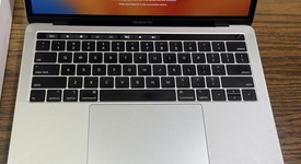 Mint
													MacBook Pro 2018 (With Touch Bar) - 13" - I7, Silver, 2 TB, 16 GB, photo 2 of 8