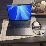 Good MacBook Pro Late 2023 (M3) - 14 inch - 512 GB, Black, 18 GB, Apple M3 Pro 11-core, 14-core GPU