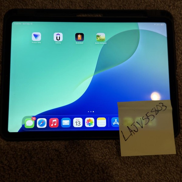 Apple iPad Pro 11 inch 2nd Gen 2020 - Unlocked, 128 GB, Gray, A2068