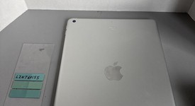 Fair
													Apple iPad 9th Gen - Wi-Fi, Silver, 64 GB, A2602, photo 3 of 5