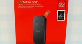 New
													SanDisk SSD, photo 1 of 3