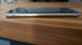 Mint
													Apple iPhone SE 3rd Gen 2022 - Unlocked, Starlight, 64 GB, A2595, photo 2 of 9