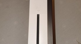 Good
													Xbox One S (2016) - White, 500 GB, photo 4 of 5