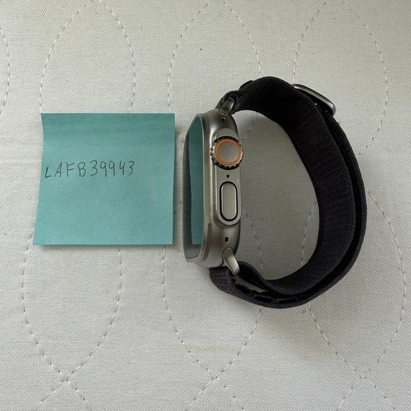 Apple Watch Ultra 2 49mm - Unlocked, Natural, A2986